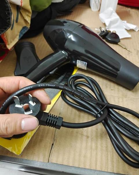 电吹风内部结构
