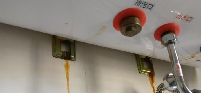 燃气热水器热水管漏水