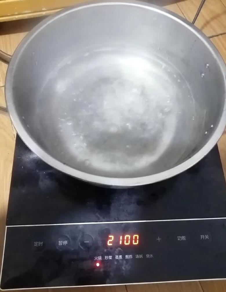 电磁炉乱跳滴滴响不加热