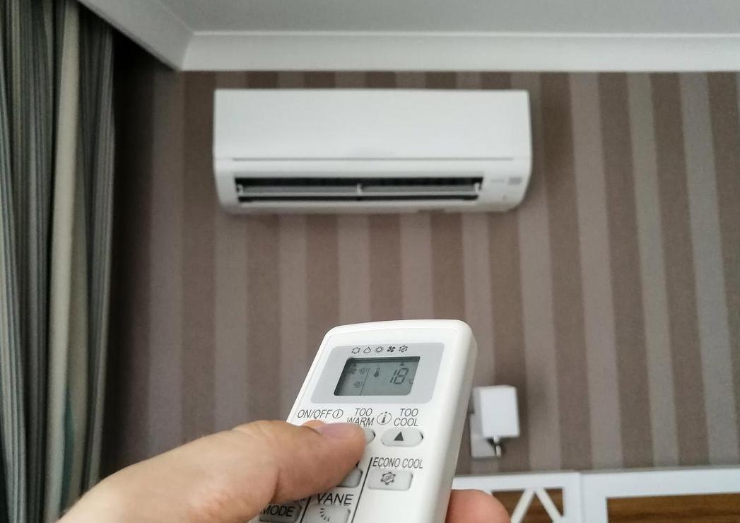 空调温度一直在25度