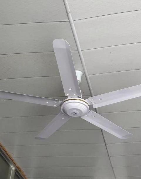落地电风扇改造成吊扇